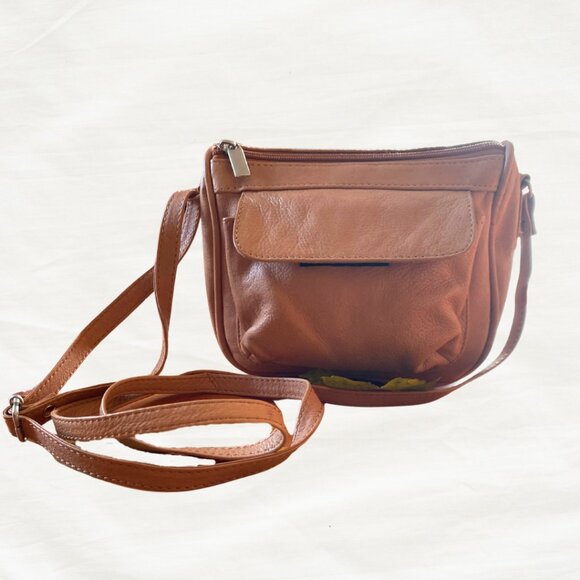 Green Mountain Tan Leather Crossbody | Soft Pebbled Everyday Purse - Picture 2 of 3